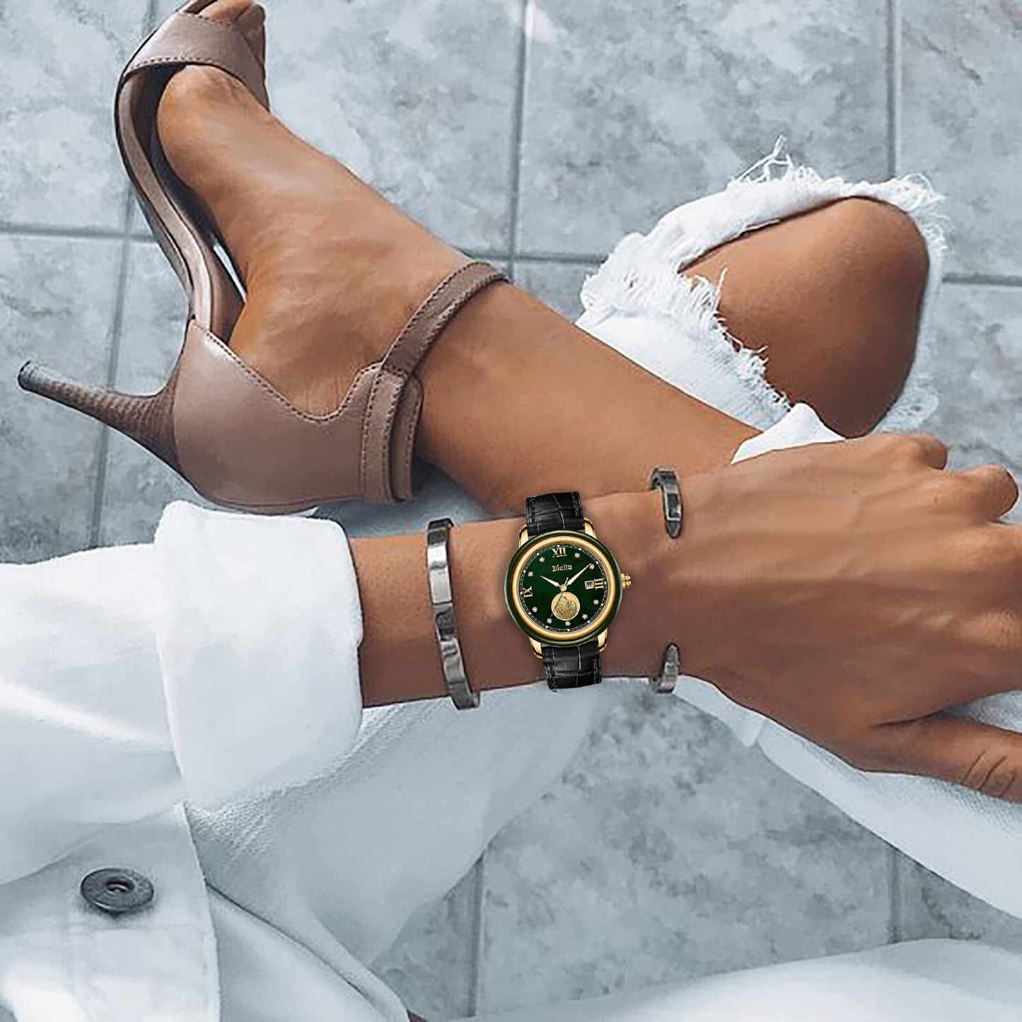 Diella Reloj impermeable para mujer, reloj de pulsera de cuero y movimiento de cuarzo japonés, relojes analógicos de moda, espejo de cristal de zafiro y circonitas de corona de rubí (AD5002L)