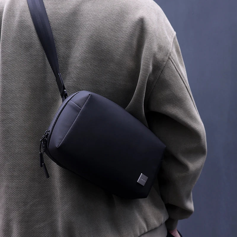 Compact Crossbody Fashion Accessory Pouch Multi-Pocket Design Earbuds Chargers Small Gadgets Waterproof Lightweight Anti-Theft