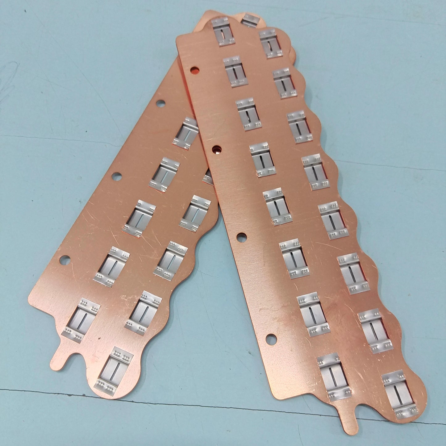 WELLGO High Current Cu-Ni Busbar 21700 20S16P 0.5MM Copper +0.15MM Nickel Copper Nickel Composite Sheet Bus Bar