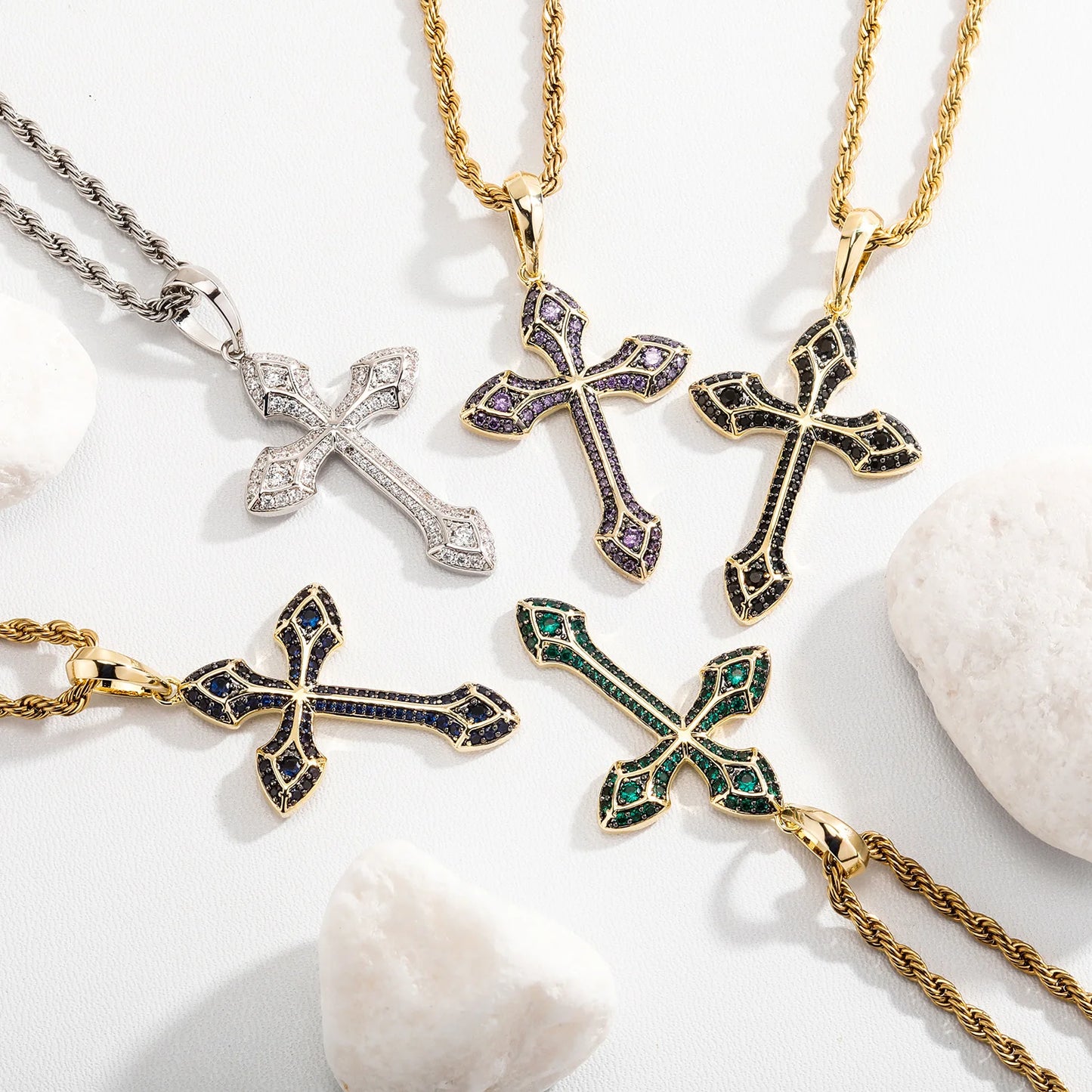 Top Icy Iced Out Retro Style Cross Pendant Brass 18K Gold Plated CZ Fashion Jewelry Pendants Punk Necklace for Men and Women