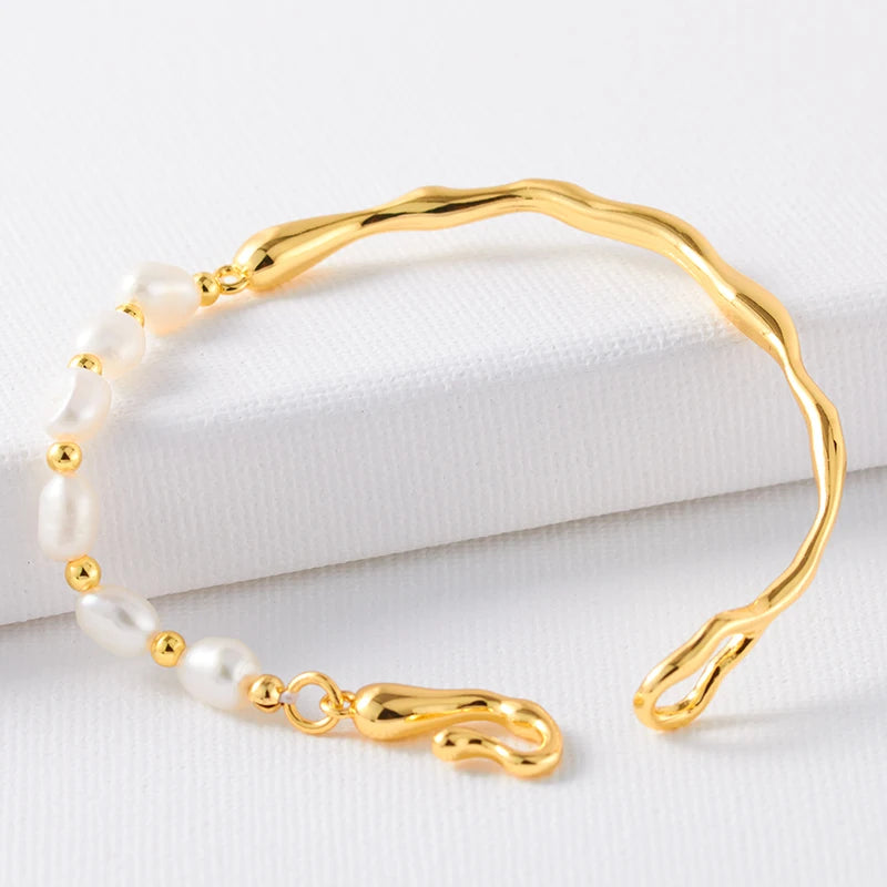 Wholesale Classic Fresh Pearl Uneven Bracelet 18K Gold Plated Natural Real Rice Pearl Bracelet for Women