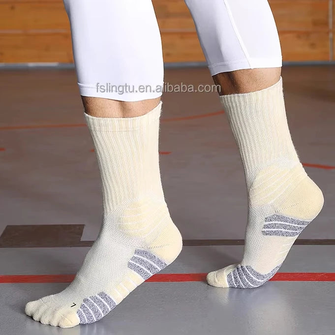 LINGTU Wholesale Youth Basketball Socks Moisture-Wicking Crew Embroidery Logo Elite Basketball Sock Casual Crew Basketball So