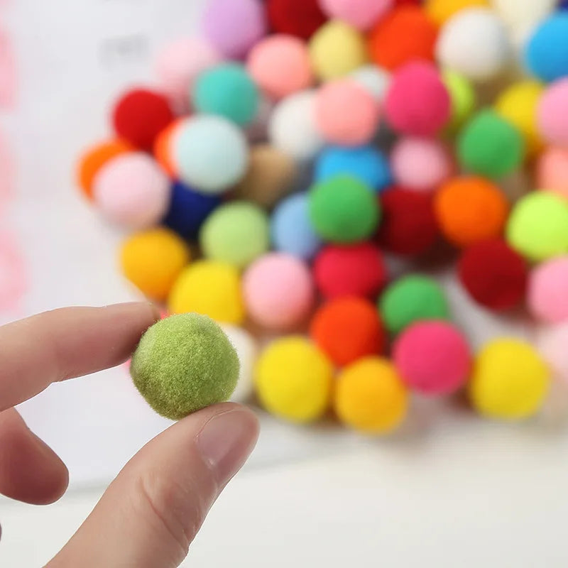 Assorted Pompom 1000 Pcs/bag 15mm Fluffy Soft Pom Poms Balls Mixed Pompoms for DIY Crafts Wedding Decor Kid Toy Sewing Suppli