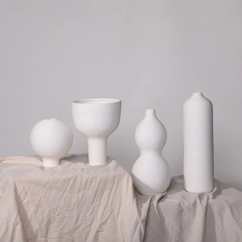 Unique Design Wedding Table Centre Ornaments Nordic Porcelain Flower White Crafts Modern Ceramic Vase for Living Room Home De