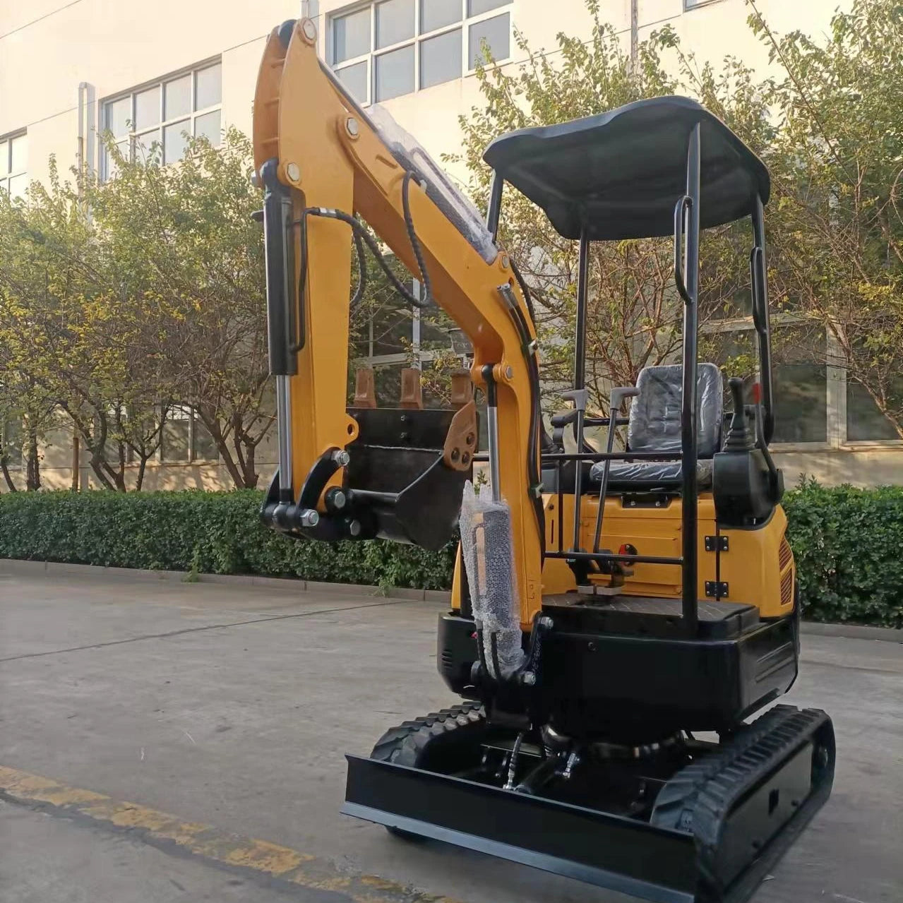 Yanmar Diesel Engine Compact 0.8 Ton 1.5T 1.7 Ton 2T Mini Excavator Swivel Tilt Backhoe with Cab Bagging Machine
