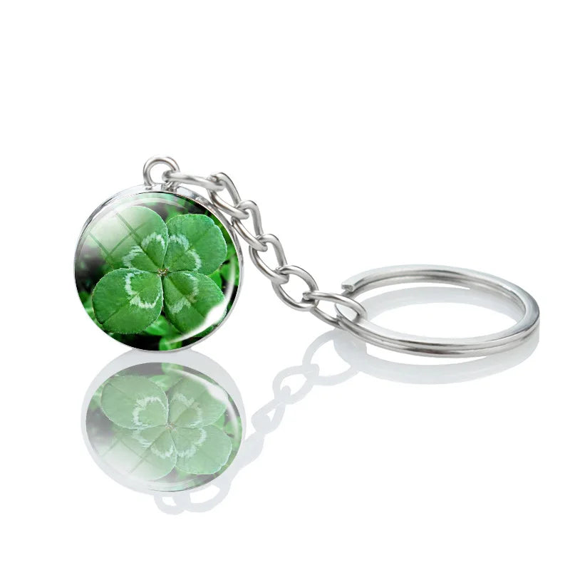 Wholesale Luminous Ball Keychain Custom Lucky Pendants New Crystal Glass Shamrock Keychain High-end Keyring Pendant Bag Charm