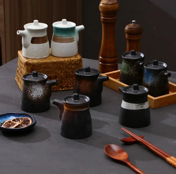 Wholesale High Quality Ceramic Condiment Dispenser Seasoning Japanese Soy Sauce Pot Soy Sauce Dispenser
