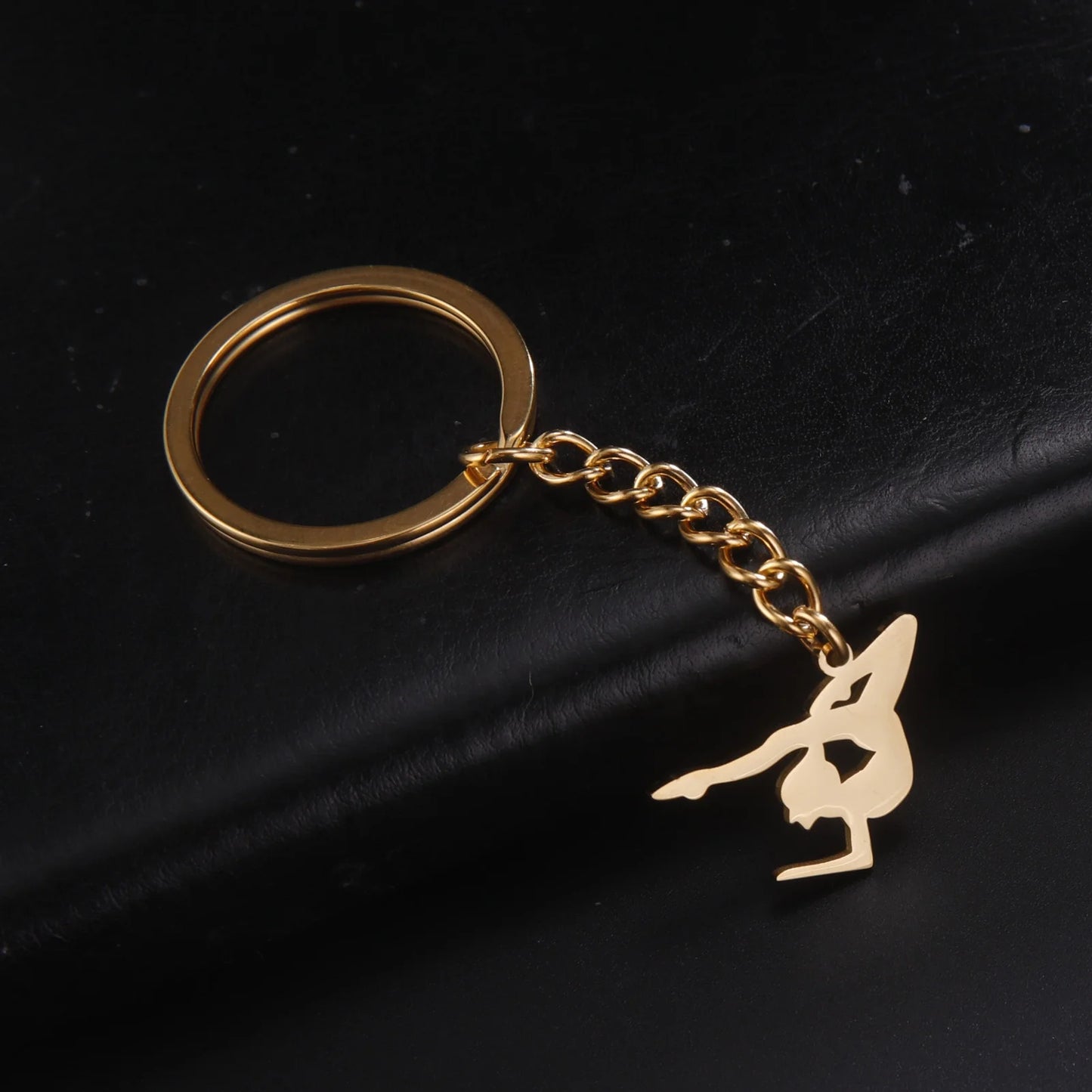 Art Gymnastic Form Keychain Casual Sporty Stainless Steel Jewelry Key Ring Car Key Decorations for Women Men