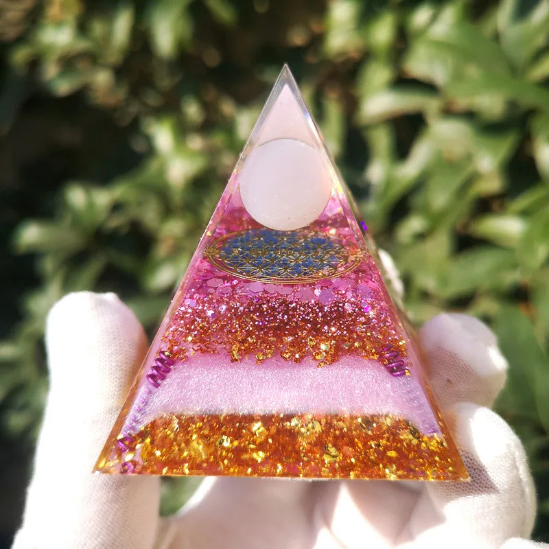 Dainty 6 cm Crystal Pyramid Various Gemstone Plentiful Pattern Cube Triangular Crystal Lucky Pyramid Home Decoration