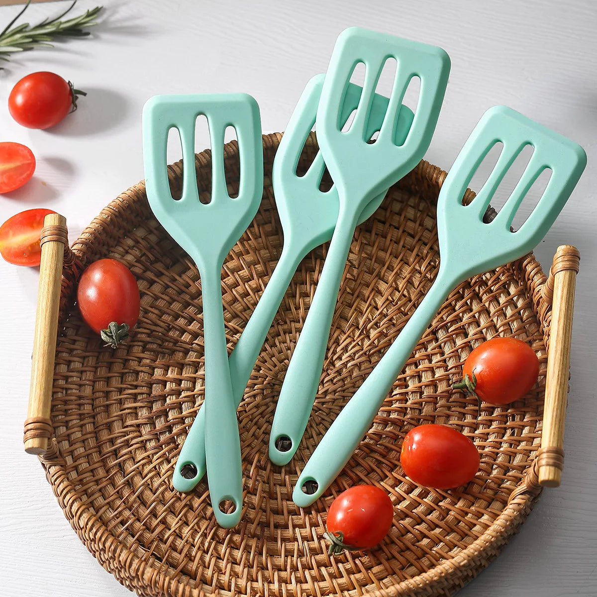 Food Grade Silicone Fish Fry Spatter Non-Stick and Heat Resistant Turners Utensils