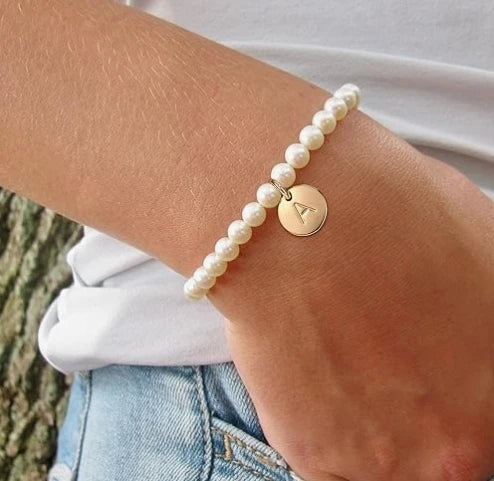 Fine Jewelry 4-5mm White Freshwater Real Beaded Round Pearl Letter Charm Bracelet for Gift