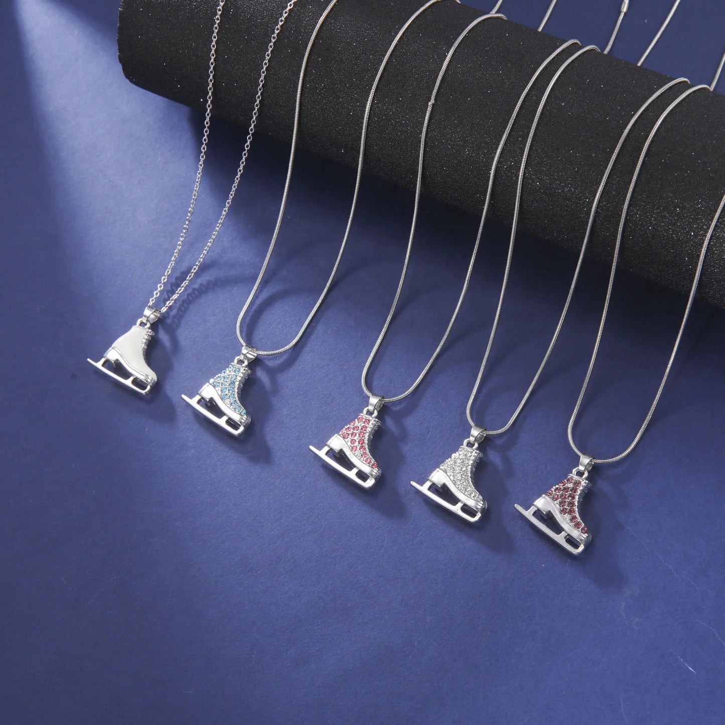 Zircon Skating Shoe Necklaces for Woman Girls Luxury Crystal Sports Pendant Necklaces for Man Women Jewelry Gifts Wholesale