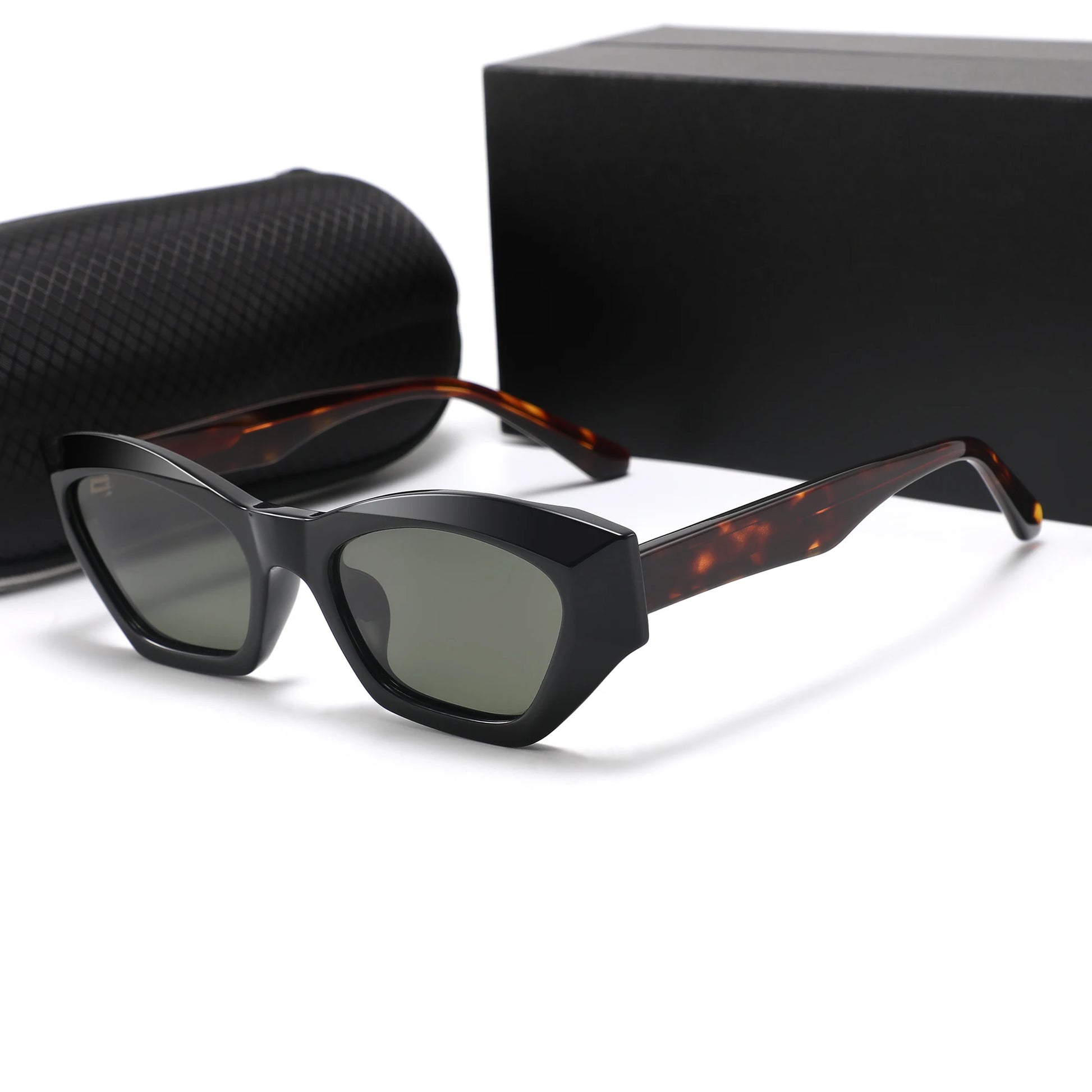 2024 Women  Sunglasses with Custom Logo Tr90 Acetate Frame and Tac Polarized Lens New Fashion Design Shades