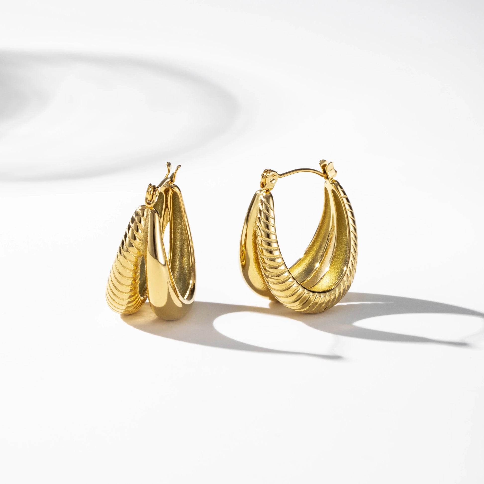 YF5013 Minimalist Geometric Non Tarnish Jewelry 18k Gold Plated Stainless Steel U Shape Earring Chunky Hoop Earrings for Wome
