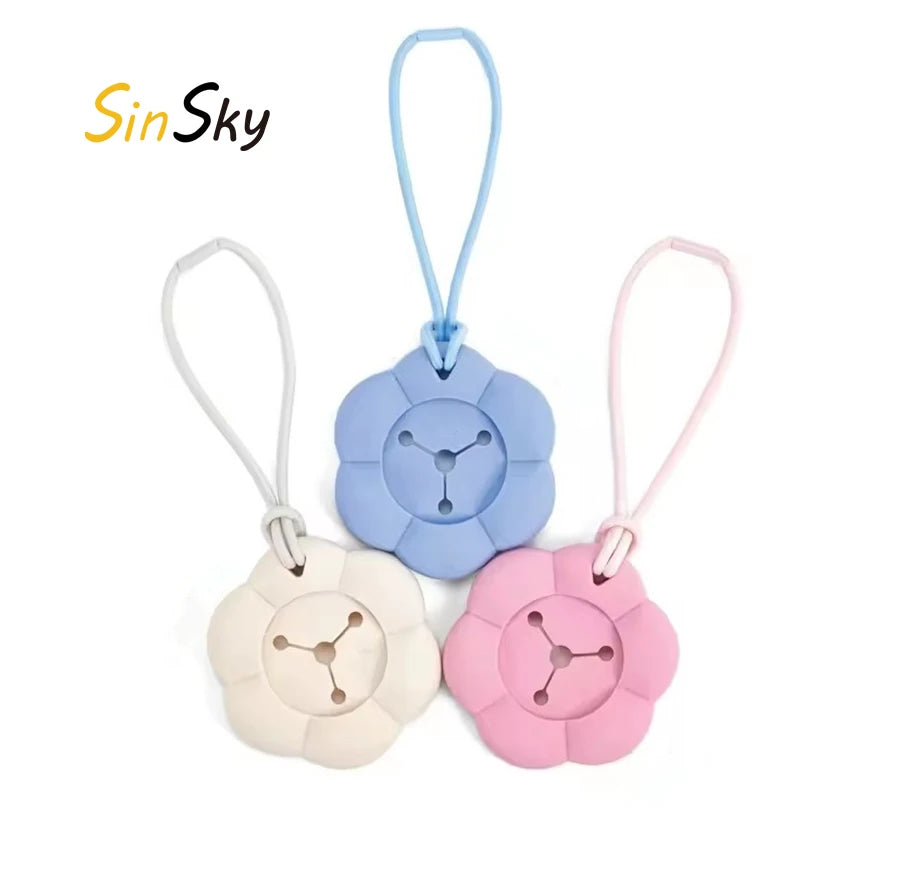SinSky New Arrival Delicate Dog Poop Bag Clip Exquisite Customizable Hand-free PVC Pliable Dog Poop Bag Holder