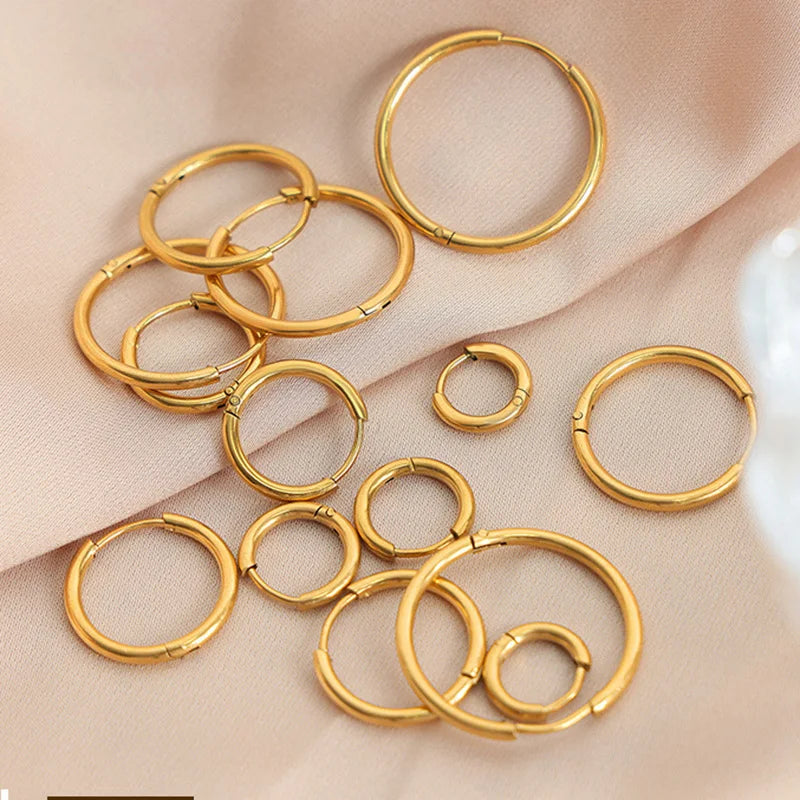 Multiple Sizes Geometric Round PVD 18K Gold Plated Stainless Steel Hoop Huggies Earrings for Women