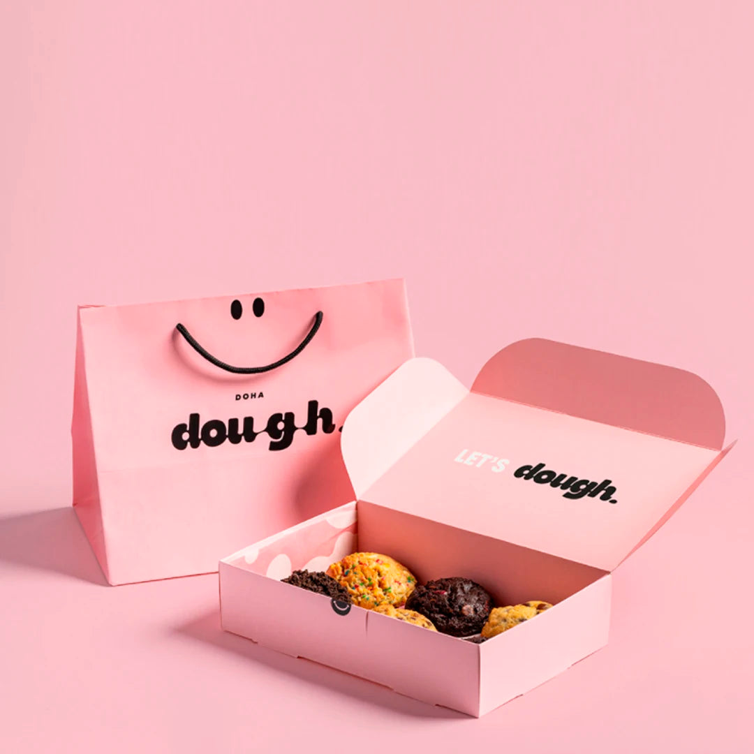 Eco-friendly and Recyclable Pink Glossy Paper Printing  Logo Design Packaging Box for Cake with Different Style