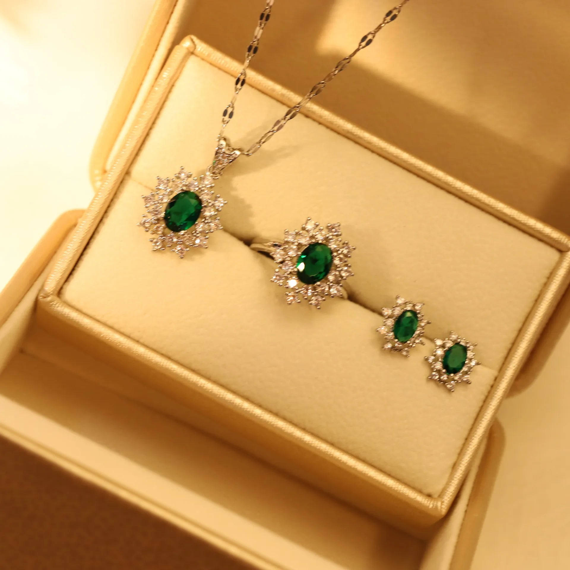 Three-Piece High-End Luxury Fashion Set Emerald Zircon Inlaid Necklace Ring & Earrings Non-Fading Sweater Chain