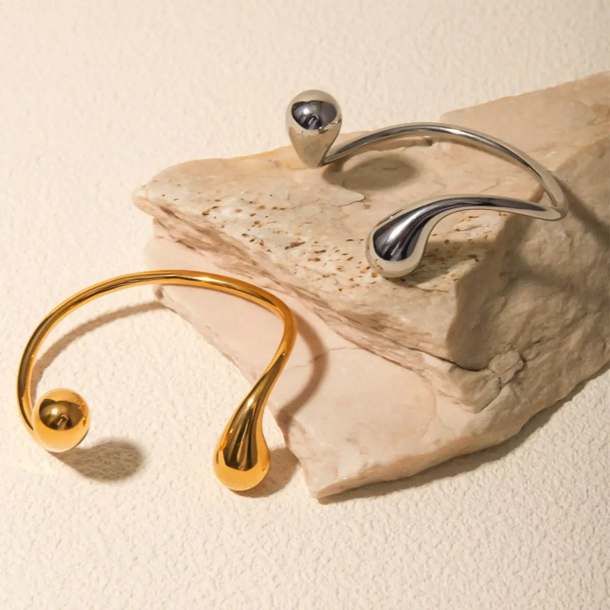 Newest Simple Style Adjustable Cute Water Drop Shape Gold Plated Open Cuff Bracelet Bangle for Girls