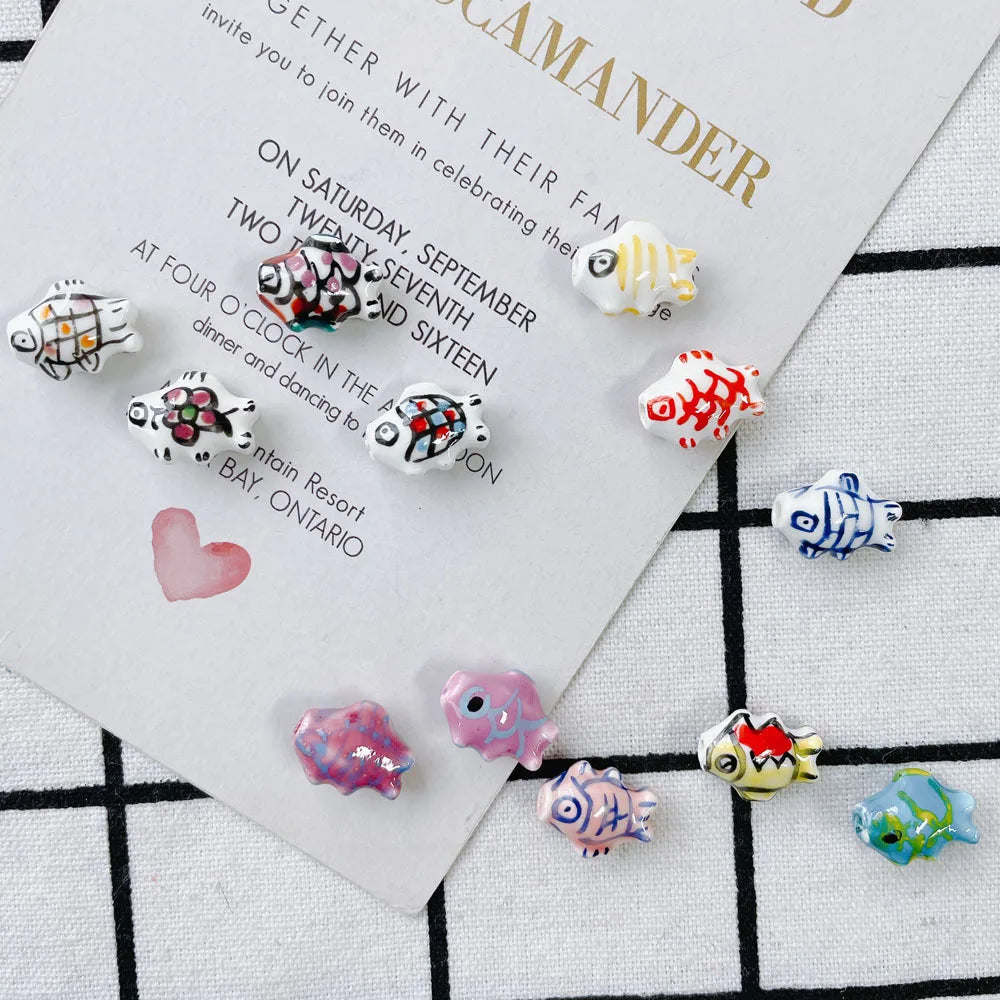 Cute 15*12mm Colorful Ceramic Clay Beads Handmade Graffiti Lucky Fish Beaded Charm for DIY Bracelet Necklace Jewelry Accessor