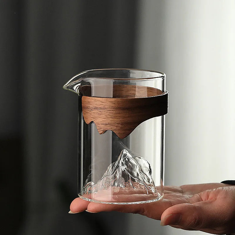 Thick Borosilicate Glass Tea Sharing Cup Gongdao Mug Heat-resistant Drinking Cup With Wooden Sleeve Home Restaurant Drinkware