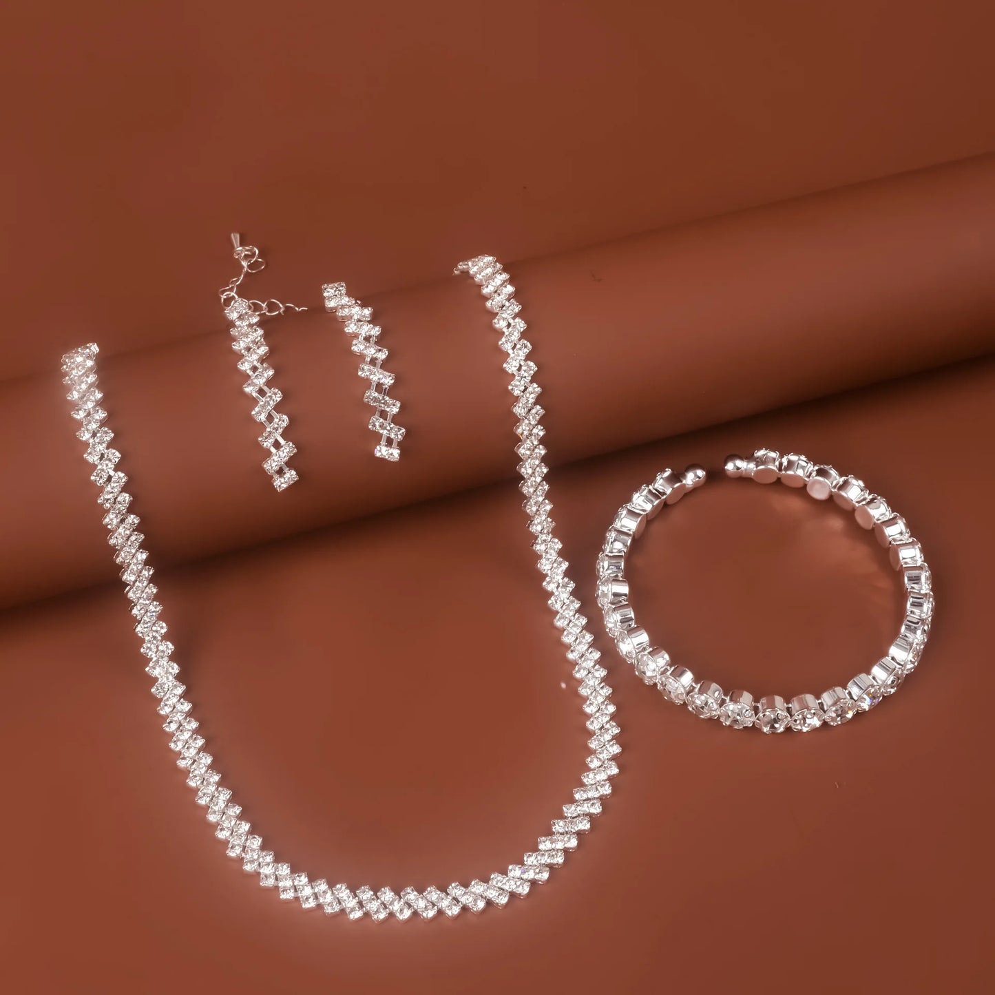 Hot African White Bride Jewelry Set New Fashion Dubai Necklace Set Suitable for Women's Party Wedding Dress Accessories Set