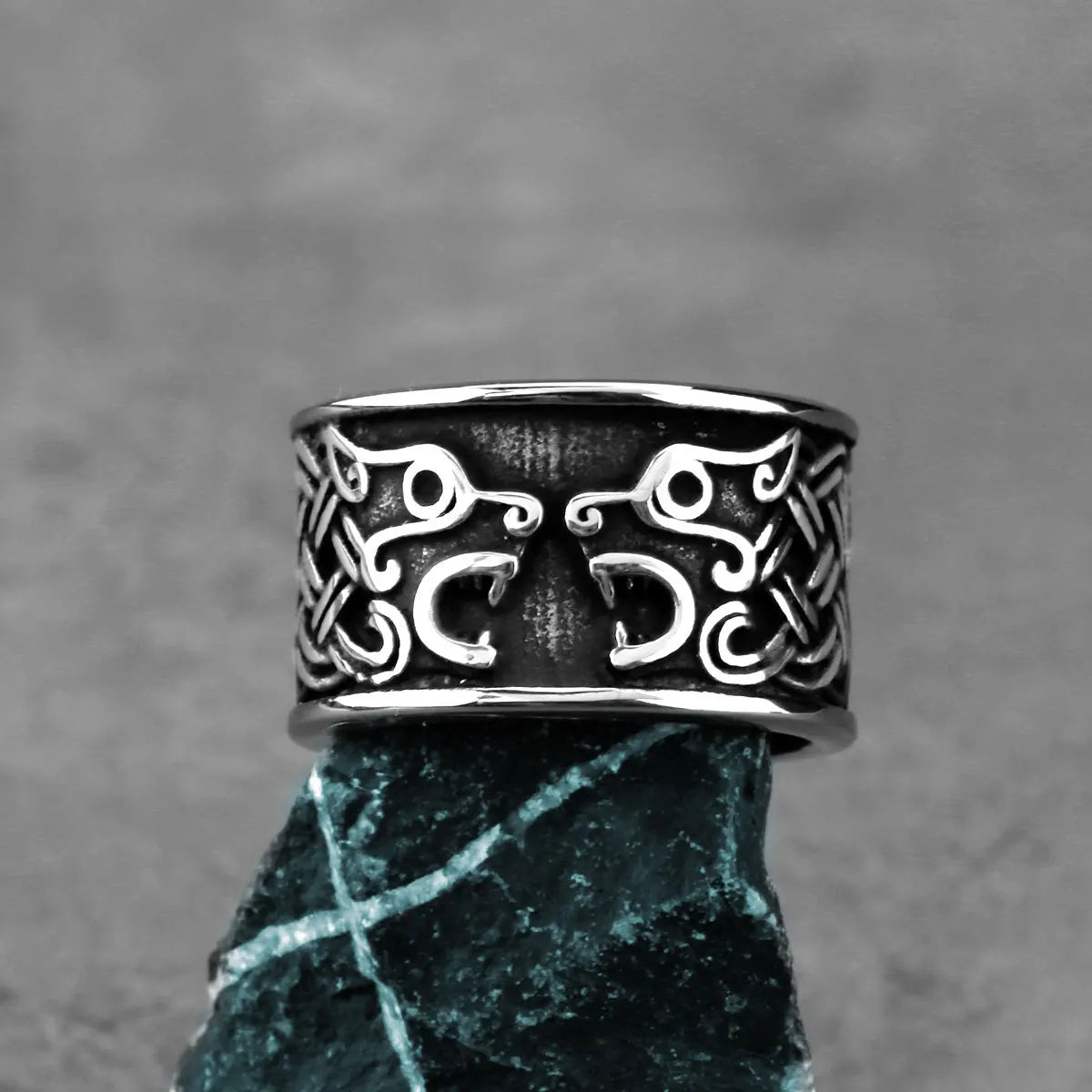 YK Delicate Viking Double Wolf Head Titanium Steel Ring Hip Hop Trendy Men's Minimalist Style Fashion Jewelry Rings Wholesale