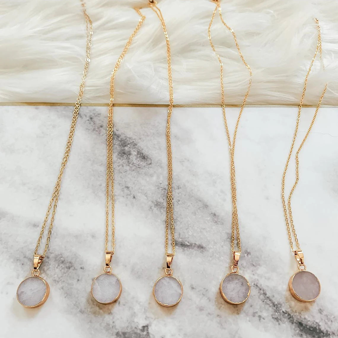 Women Handmade Natural Jade Stone Quartz Full Moon Necklace 18 k Gold Plated Gemstone Moon Pendant CharmsNecklace