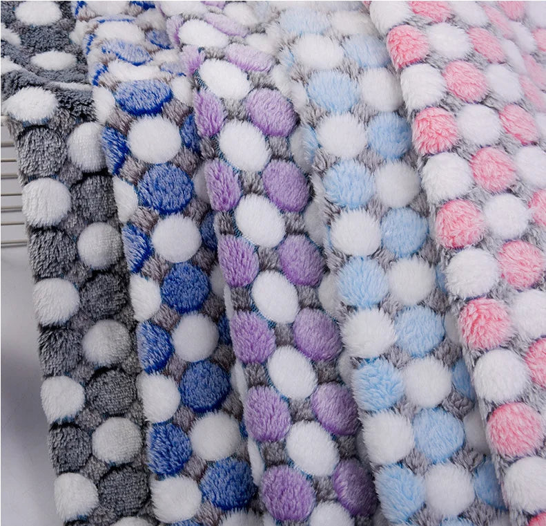 Double Sided 100% Polyester Coral Velvet Flannel Offset Printed Dot Patterned Blanket Shoe Material Pet Products Knitted Fabr