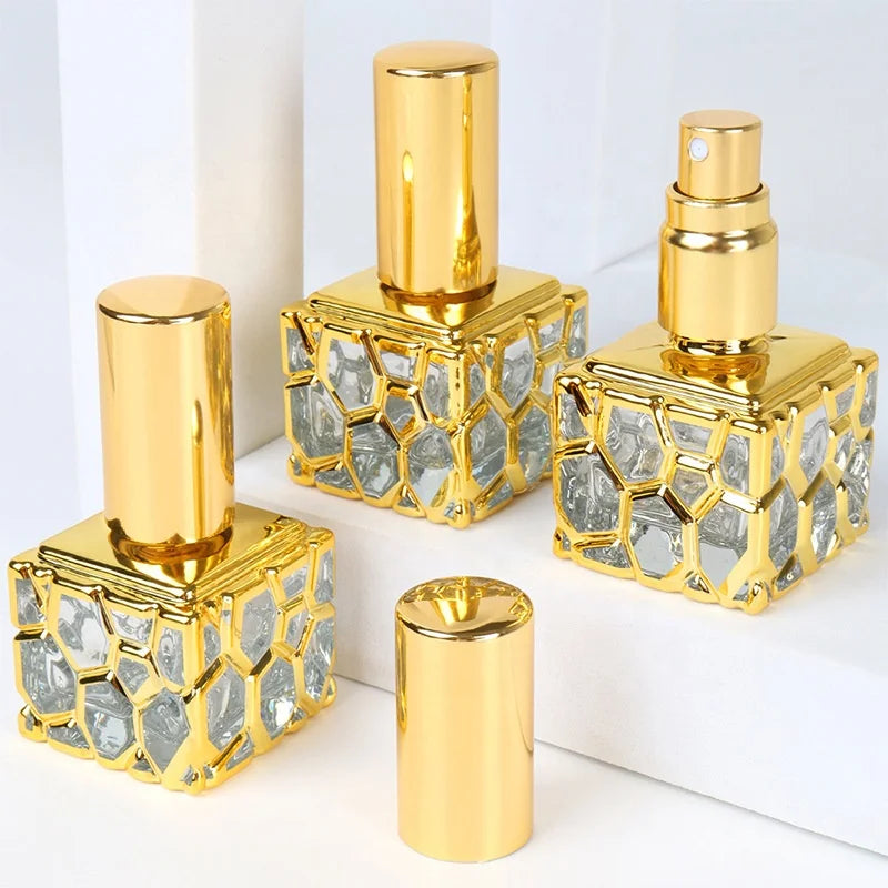 Luxury 10ml Square Shaped Essential Oil Perfume Spray Bottle Gold Portable Travel Refillable Bottle Glass Empty Bottle
