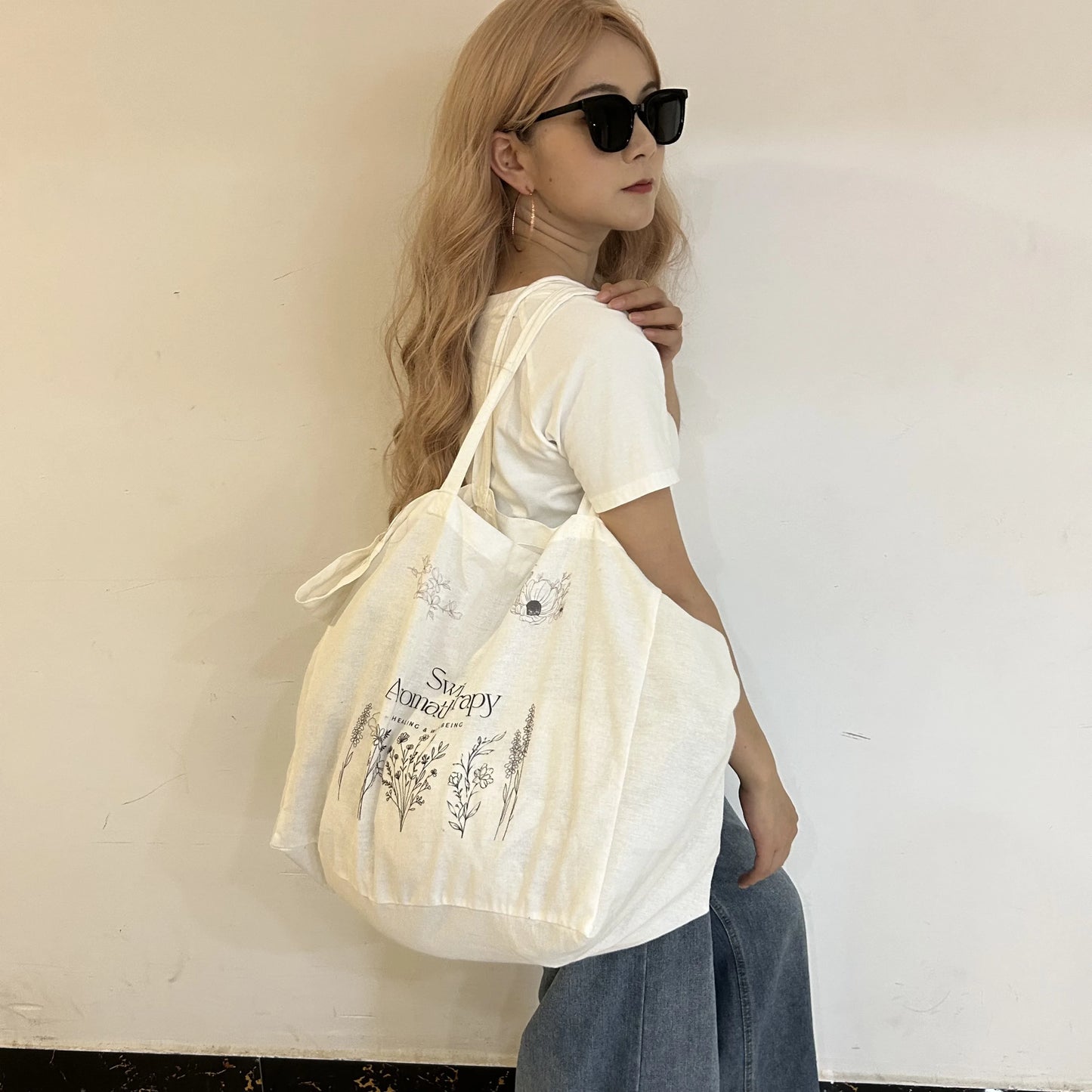 Promotional Cheap Travel Shopping Bags With Custom logo Size Thick Fabric Beige Organic Recycled Grocery Beach Canvas Tote Ba