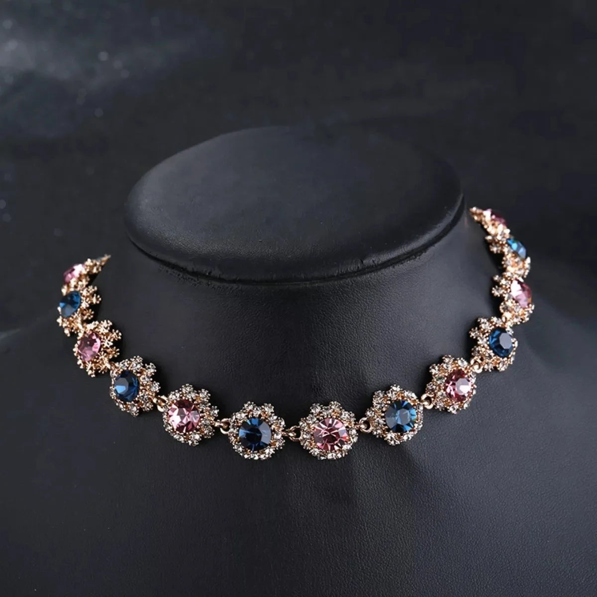 Exquisite Korean Crystal Necklace for Women Fashionable Elegant Decorative Collarbone Chain With Colorful Gemstone Gift