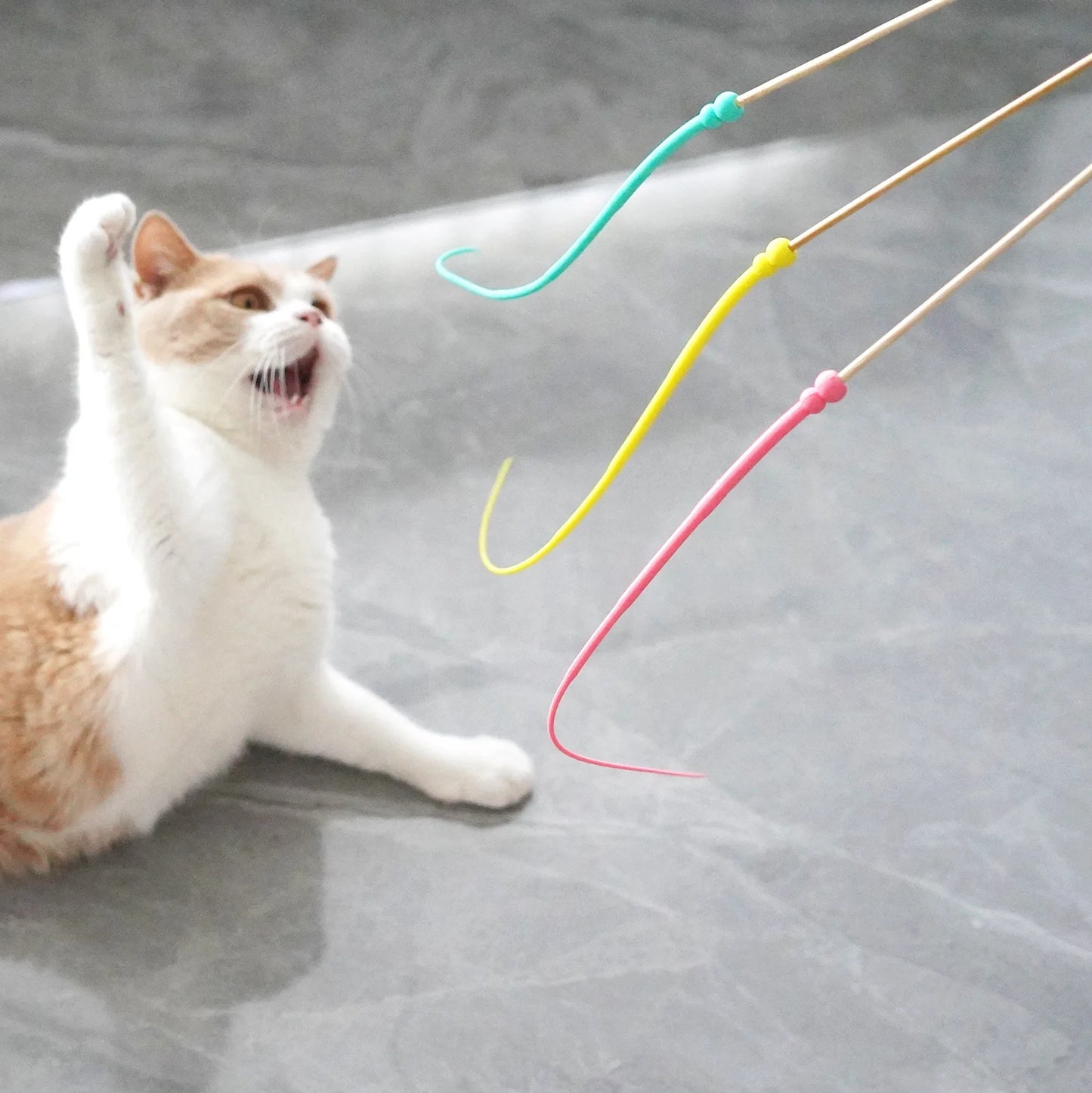 Wholesale YH Pet YH552 Silicone Mouse Tail Cat Teaser with Bamboo Stick Interactive Toy