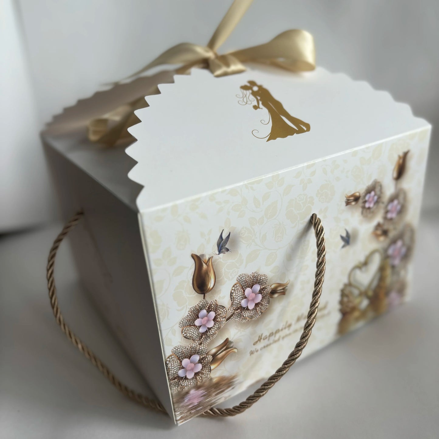 Custom logo Gold Paper Wedding Gift Box for Guest