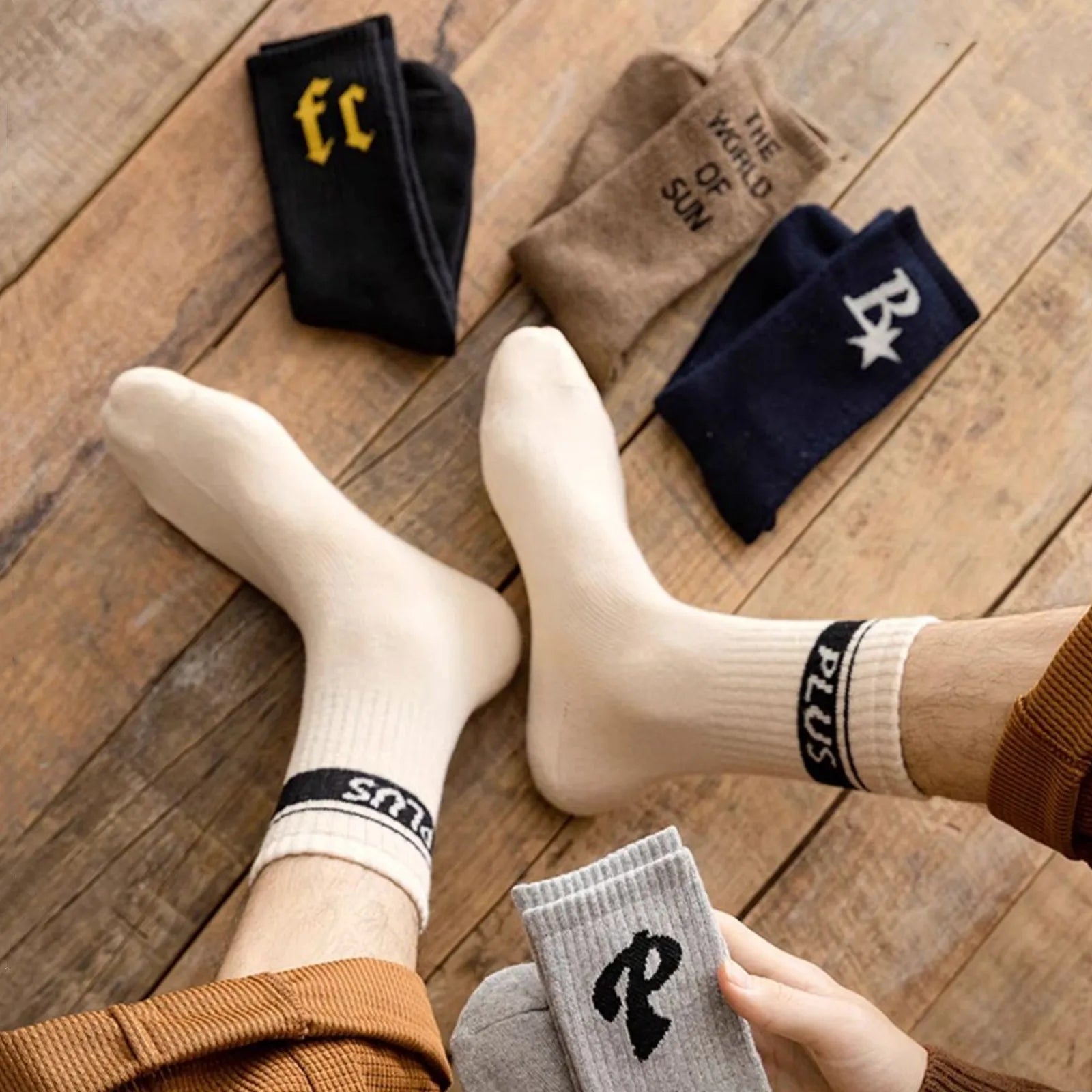 Custom Winter Men Design Socks Thick Jacquard Basketball Running Breathable Cotton Socks Sports Men Socks Unisex