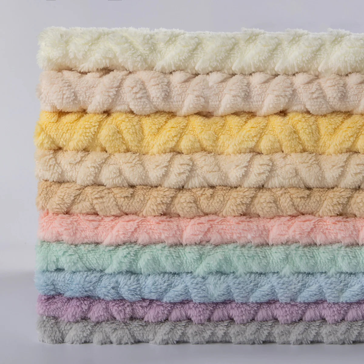 Double-sided Jacquard Breathable Woven 100% Polyester Lightweight 240gsm Home Textile Fabric Clothing Pajamas Blankets