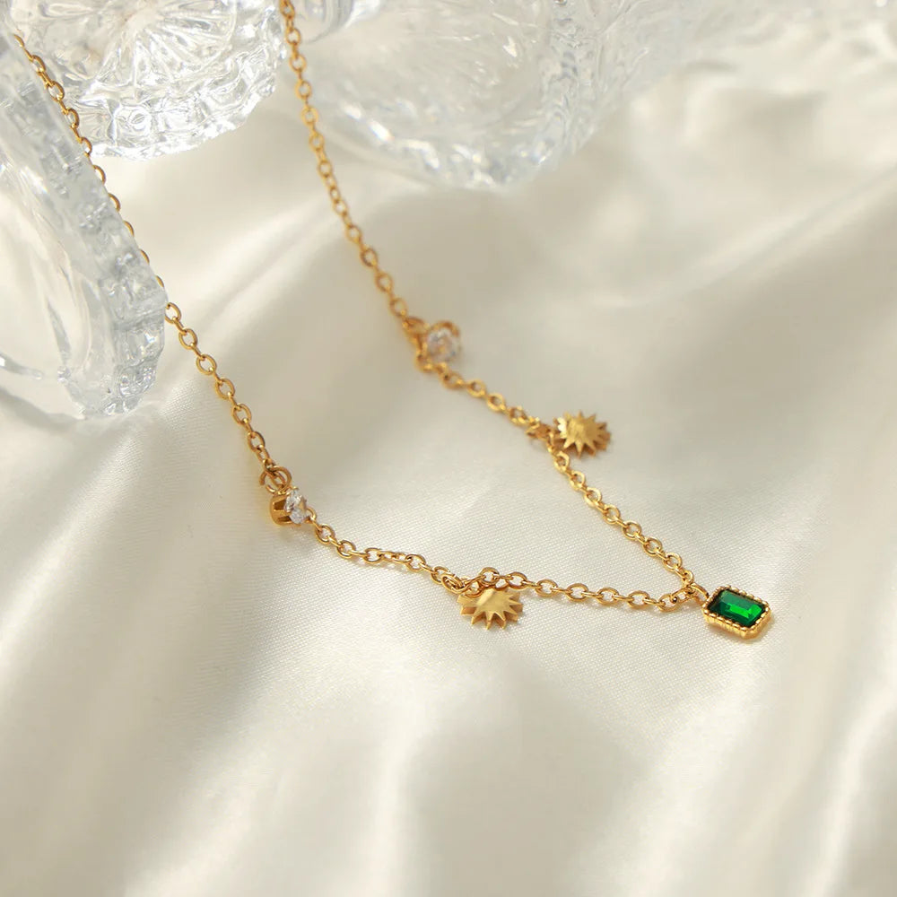 Light Luxury Gold Plated Stainless Steel Choker Necklace Square White Green Cubic Zirconia Sun Charm Necklace Jewelry for Wom