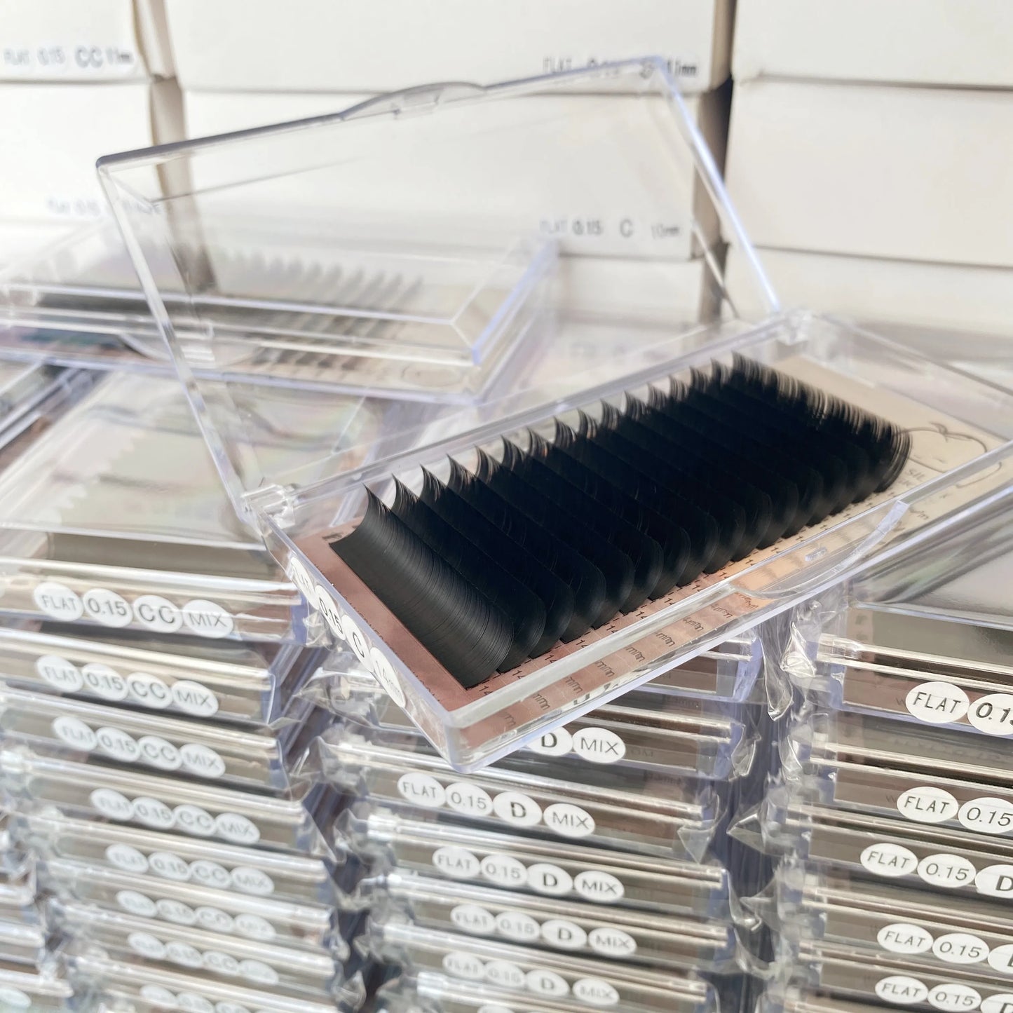 Wholesale Ellipse Flat Eye Lash Extension Curl Flat Individual False Eyelashes & Tools Transparent Box with Clear Tray 0.15 0