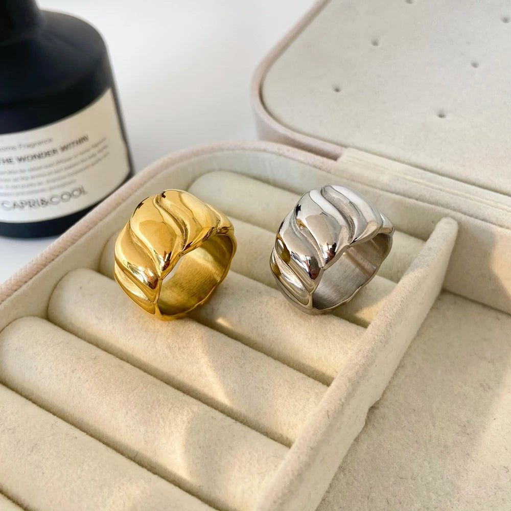 Exaggerated Geometric Thread Ring Chunky Stainless Steel 18K Gold Ring