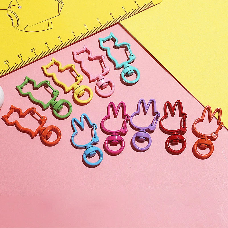 Wholesale Custom Metal Rabbit Key Chains Charms Waterproof Eco-friendly Lightweight Cartoon Acrylic Key Rings Digital Printin