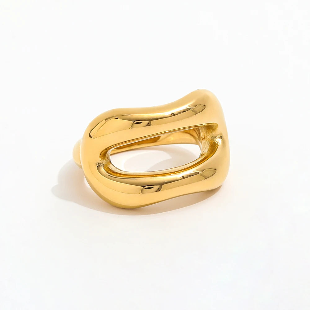 Fenny 18K Gold Plated Waterproof Fashion Designer Chunky Wide Lip Shaped Ring Stainless Steel Wholesale Jewelry Form Women
