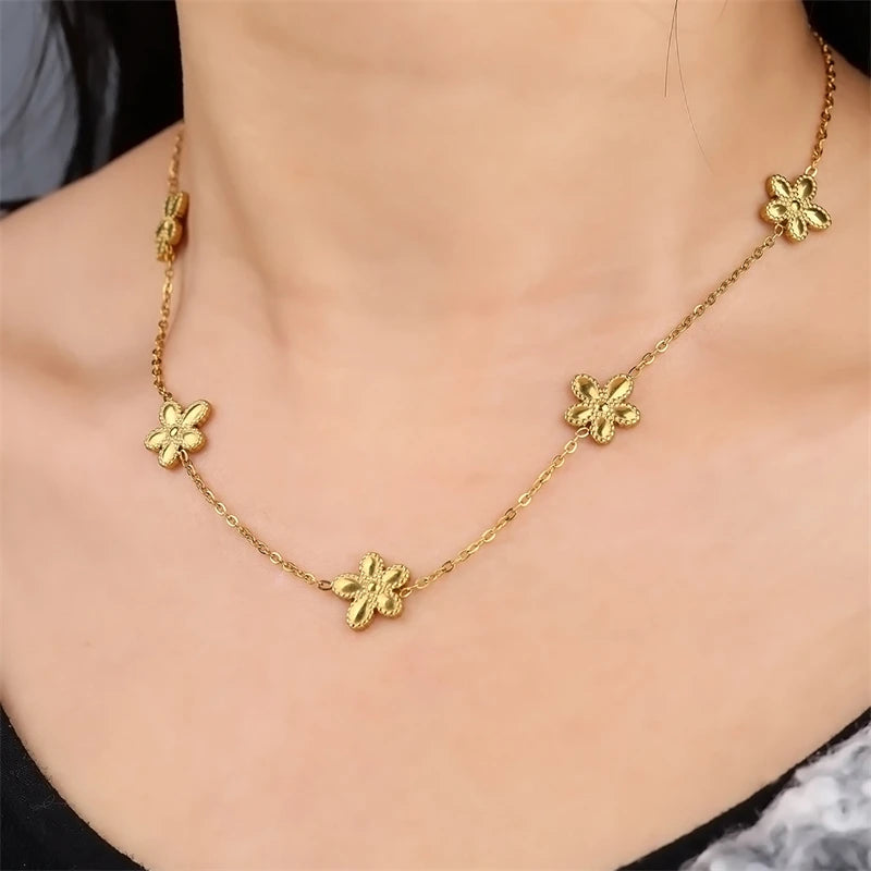 Vintage Women Stainless Steel Five Flowers Link Necklace 18K Gold Plated Jewelry
