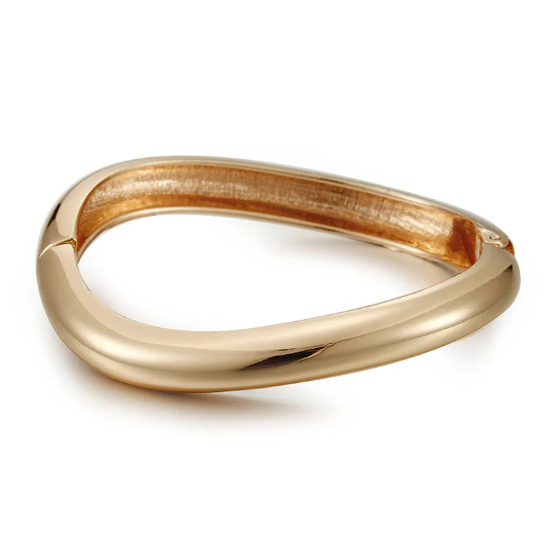 New Trending Teen Girls Unsymmetrical Fashion Non Tarnish Dainty Chunky Gold Cuff Bangles Bracelets for Women Jewelry