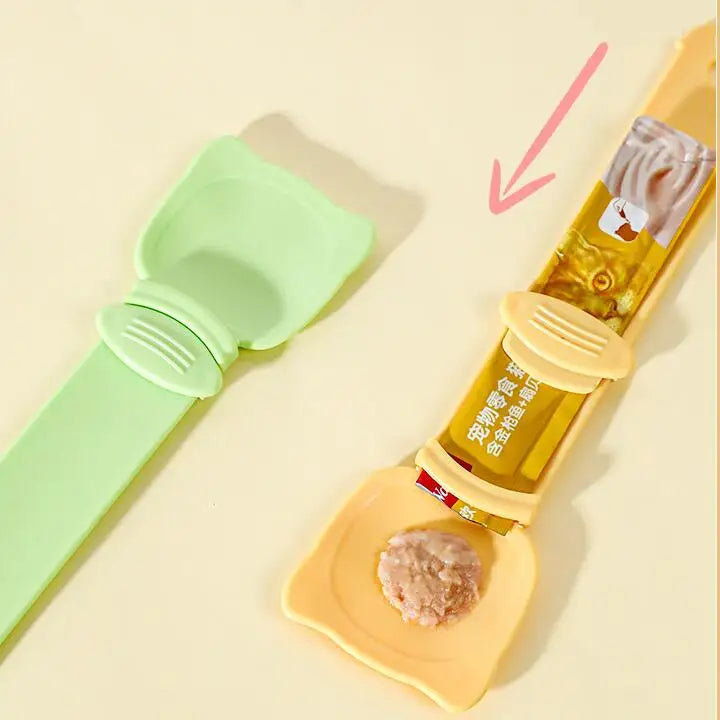 Plastic Eco-Friendly Cat Strip Feeder Extruder Spoon Large Size