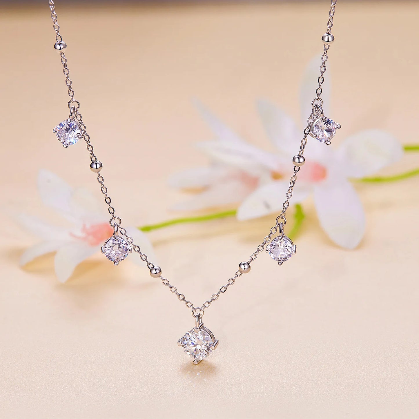 Factory Wholesale One Carat Moissanite Clavicle Chain Ladies Light Luxury High End 925 Sterling Silver Necklace for Women