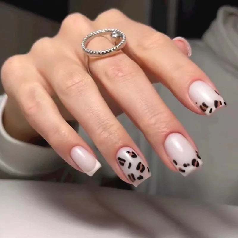 Wholesale Accept Custom Logo Acrylic Artificial Nails Private Label False Nails  French Style Reusable Nail Express Manicure