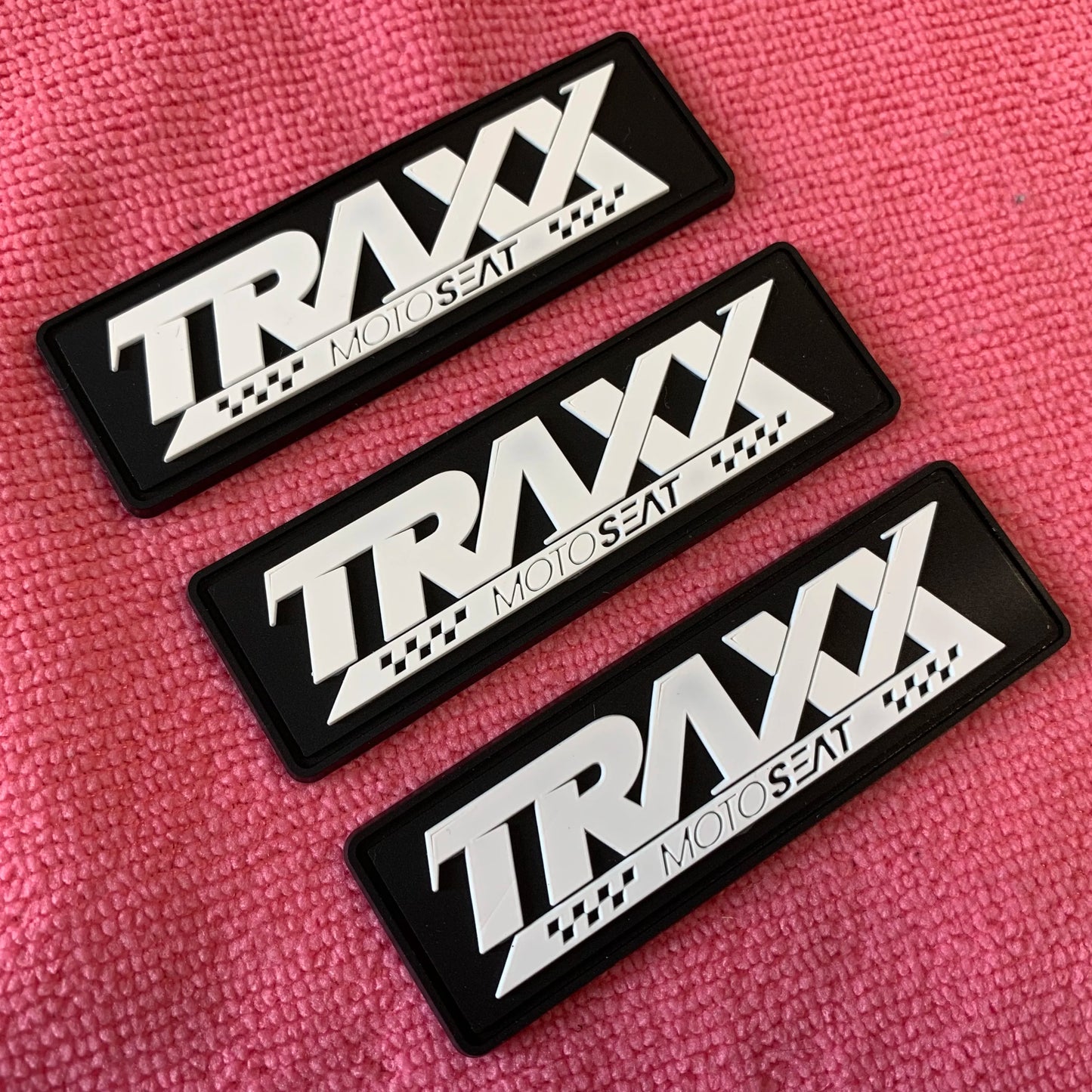 2mm Thickness 3D Embossed Black Rubber Labelround Corner Sewing on PVC Rubber Bag Label
