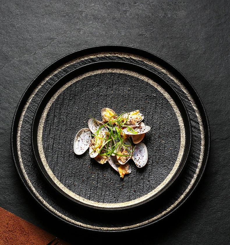 Custom Simple Round Black Dinner Porcelain Ceramic Matte Plates Restaurant Golden Rim Steak Dessert Dish
