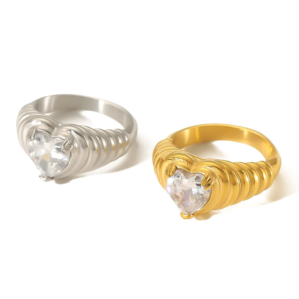 Stainless Steel Love Heart Shaped Couple Ring Tarnish-Free Fashionable Diamond Zircon Jewelry