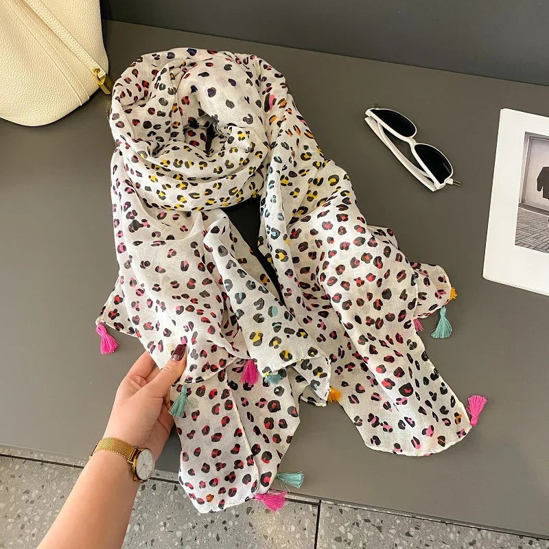 European Fashion Colorful Leopard Printed Cotton Voile Scarves Muslim Women Shawls Summer Beach Towel Wraps Scarf for Lady